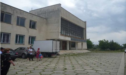 Азовчане отвезли подшефным в Крым гуманитарную помощь