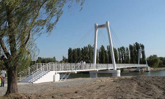 Азов: мост через Азовку готов.Осталось торжественно открыть