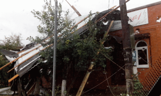 Азов: считаем потери от урагана и готовимся к Дню города