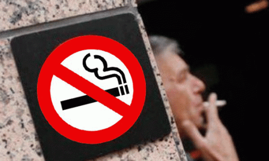 Запретили курить в летних кафе и верандах