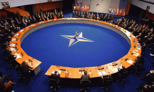 НАТО: размещаемся, где хотим