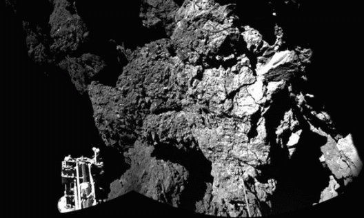 Первый снимок зонда Philae с ядра кометы