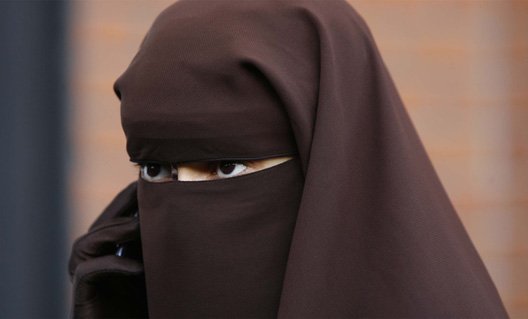 Саудовская Аравия: жен можно есть