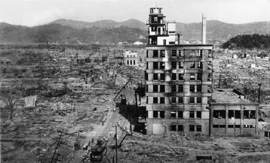Япония: США должны извиниться за Хиросиму и Нагасаки
