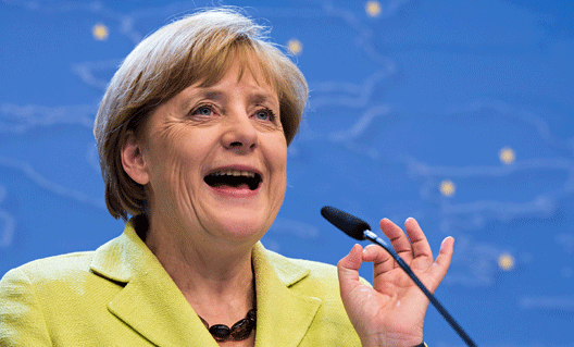 Рейтинг Меркель рушится из-за мигрантов