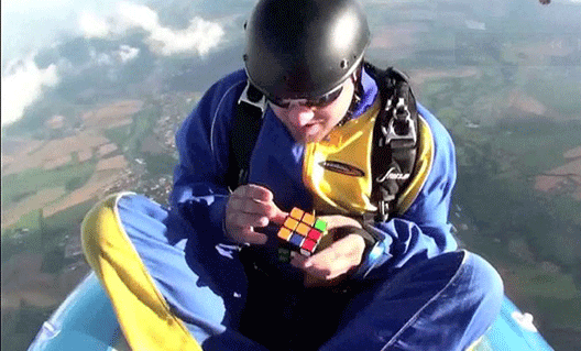 Кубик Рубика в свободной падении (+видео)