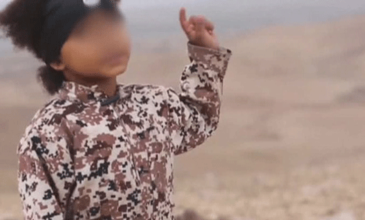 24-летняя британка отдала своего сына на воспитание в ИГ