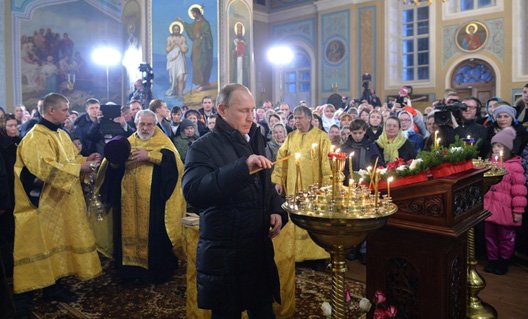 Путин поздравил верующих с Рождеством Христовым