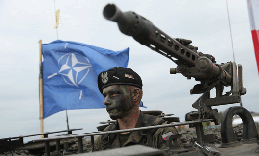 НАТО и Россия: кто у кого на пороге?