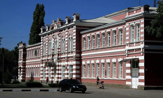 Азов: о подозрительном предмете рядом с первой школой