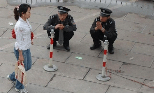 Китайские полицейские: патрулирование в Италии