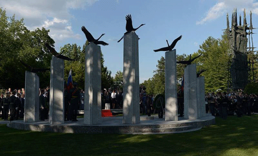 Словения: Владимир Путин открыл памятник российским и советским солдатам