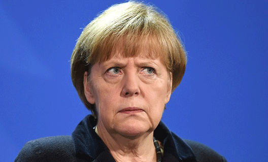 Меркель предложила пересмотреть отношения с Россией