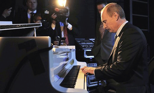 Владимир Путин сыграл в Пекине на рояле (+видео)
