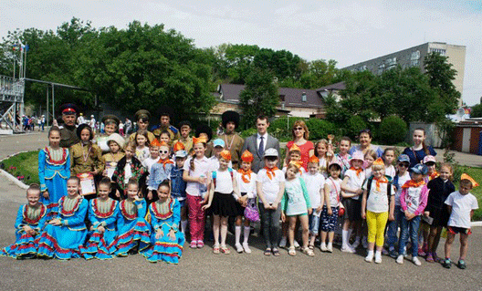 В пришкольных лагерях Азова отдохнут более полутора тысяч детей