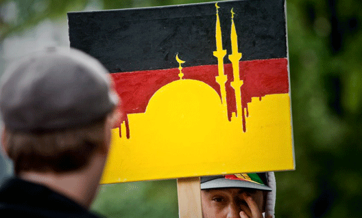 Немцы против мусульманских праздников в Германии