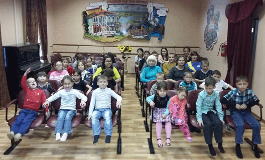 День матери в Азовском центре помощи детям