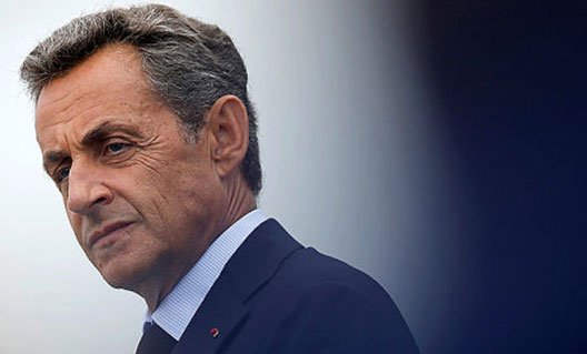 Бывшего президента Франции взяли под стражу