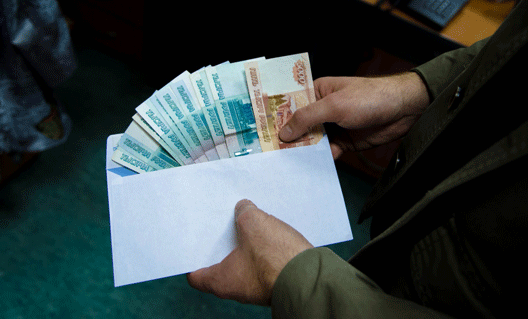 Азов: три инженера-инспектора осуждены за взятку