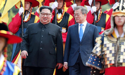 Главы Северной и Южной Кореи: историческая встреча