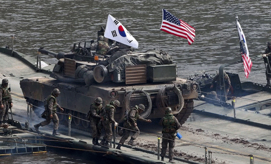 США: приостановка военных учений с Южной Кореей