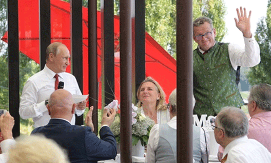 Путин побывал на свадьбе главы МИД Австрии