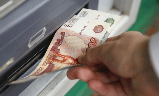 Банкоматы захлебнулись фальшивыми купюрами в 5 000 руб