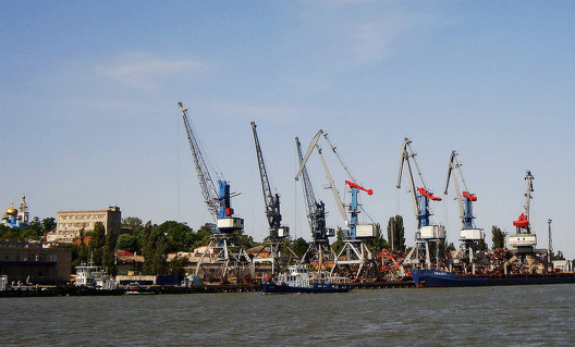 В Азове началось строительство зернового порта