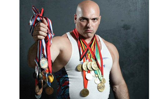 Житель Дона завоевал золотую медаль на чемпионате мира по самбо