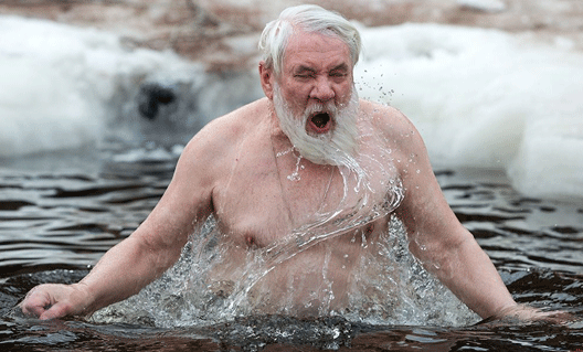 В крещенских купаниях приняли участие более 2, 4 млн россиян