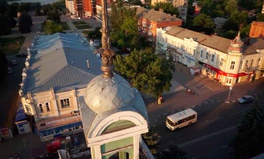Азов: "глобальные вопросы" администрации. А пройтись по окраинам города вечером без сопровождения слабо?