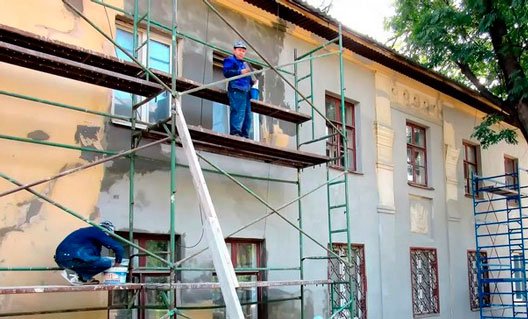 Азов: в этом сезоне в городе отремонтируют 49 многоквартирных домов