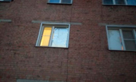 Сальск: два ребенка выпали из окна