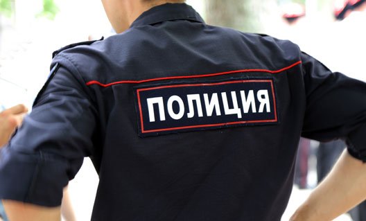 Азов: старшеклассница ударила мужчину ножом