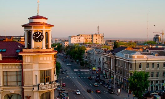 Шумный, алчный и солнечный: каким Ростов видели в 2019 году