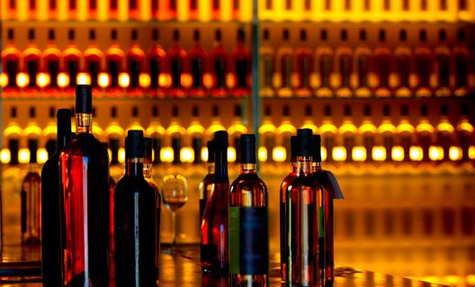 Россия: названы лидеры по продаже легального алкоголя