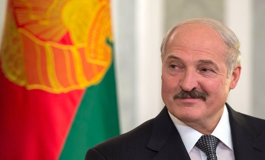 Лукашенко решил изменить конституцию