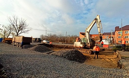 Азов: продолжается капитальный ремонт дороги по Кагальницкому шоссе