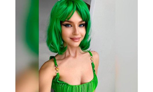 Азов: Алина Санько отправилась на "Мисс Вселенную" в зеленом