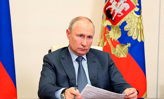 Владимир Путин: Украину превращают в какую-то анти-Россию