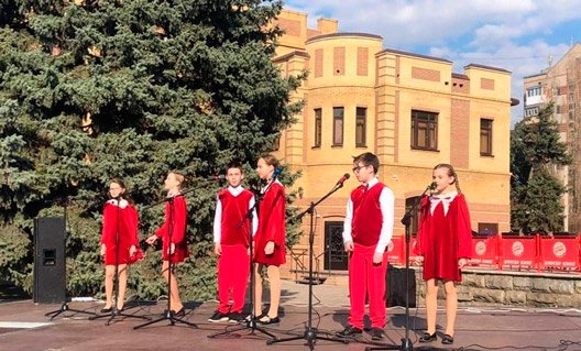 Азов: завтра, в центре города - концерт учащихся Азовской детской школы искусств