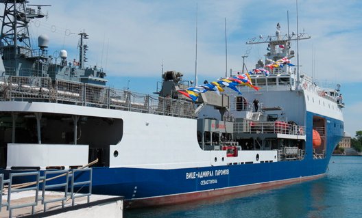 Малый морской танкер "Вице-адмирал Паромов" принят в состав Черноморского флота