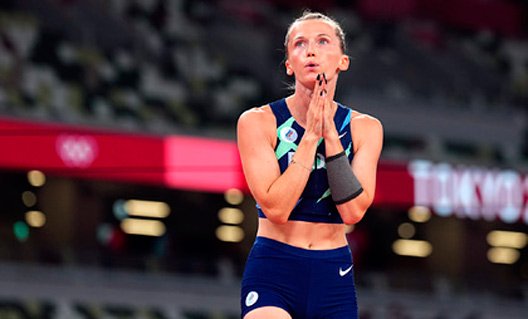 Олимпиада: россиянка Анжелика Сидорова завоевала серебро в прыжках с шестом