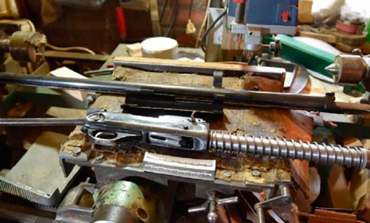 У пенсионера из Сальска нашли оружие и боеприпасы