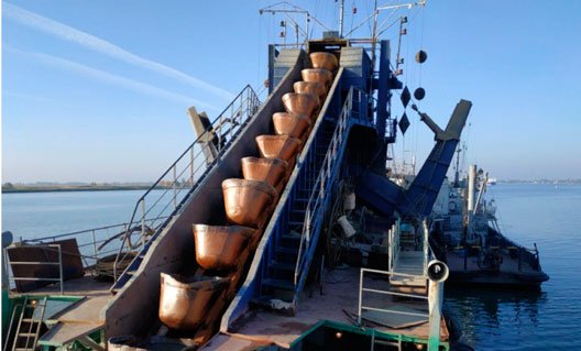 Азов: дноуглубительные работы в акватории порта продолжатся