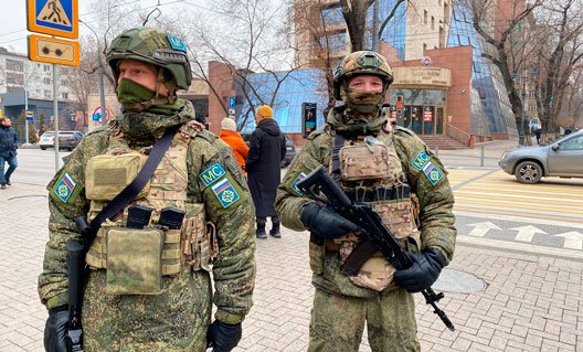 Российские миротворцы начали покидать Казахстан