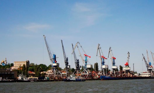 Российское правительство распорядилось расширить морской порт Азов
