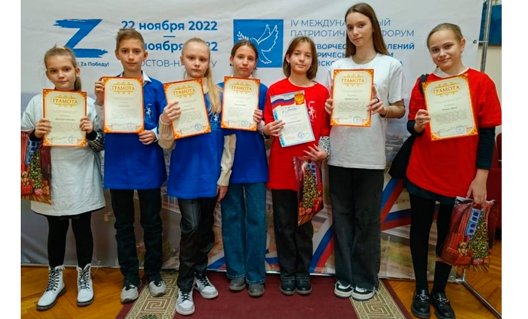 Азов: воспитанники детской художественной школы стали победителями конкурса рисунков