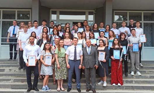 Азов: прошёл торжественный приём активистов молодёжных организаций