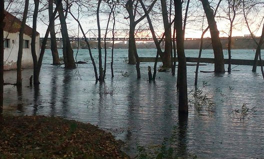 В районе Азова 25 и 26 декабря, опасно поднимется уровень воды